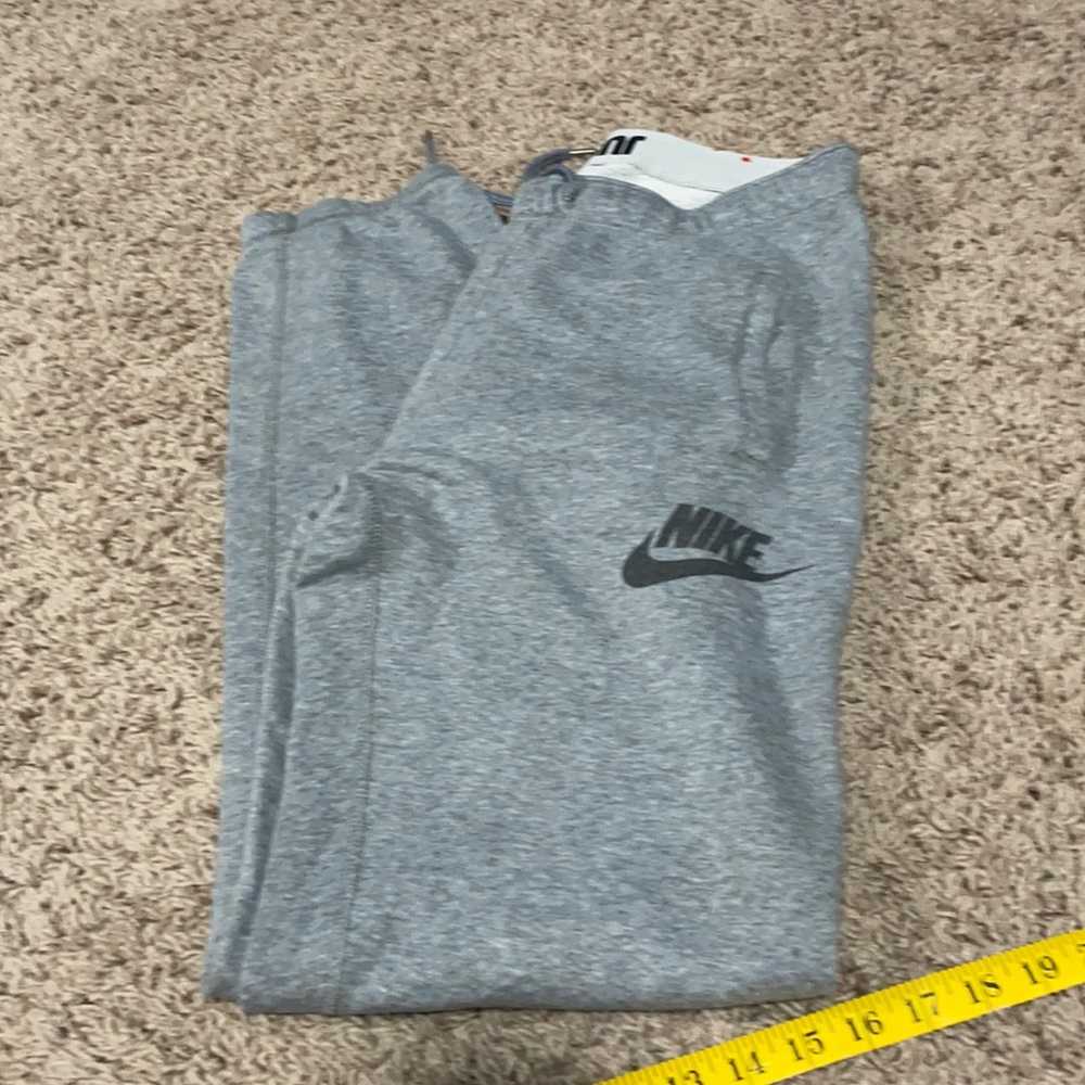 Nike sweatpants joggers